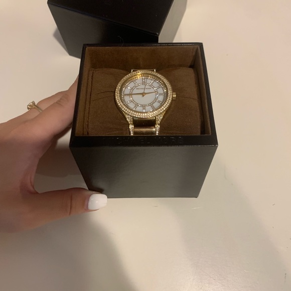 Michael Kors watch - Picture 7 of 11